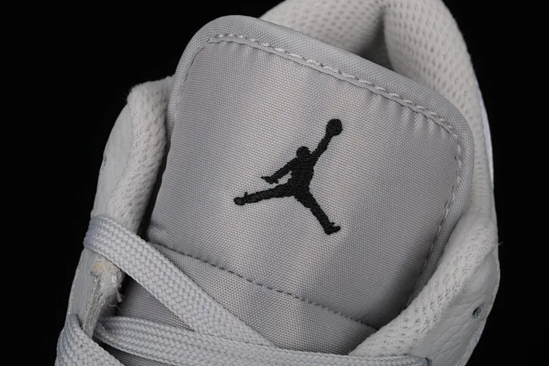 All categories Air Jordan Jordan series basketball shoes Air Jordan 1 Low G version pure original Air Jordan 1 Low GS AJ1 Joe 1 low-top white gray camouflage low-top basketball shoes DD3234-100
